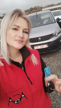 Transportator Dubă mică Peugeot  Partner  în JUPILLE-SUR-MEUSE Belgia