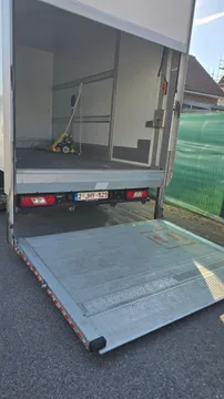 Transportator Camion ford transit truck with tail lift în Dilbeek Belgia